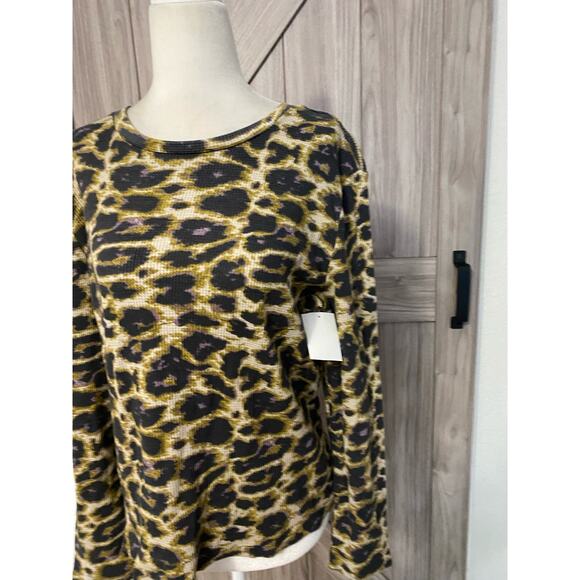 NWT RDI size medium animal print top - Picture 4 of 8